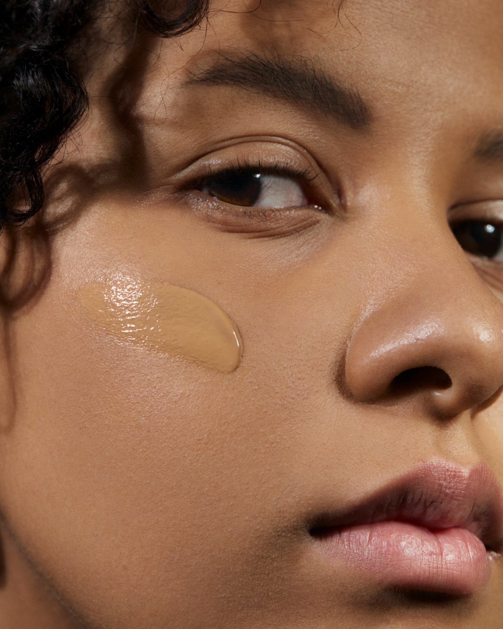 Semi-Matte Peptide Foundation