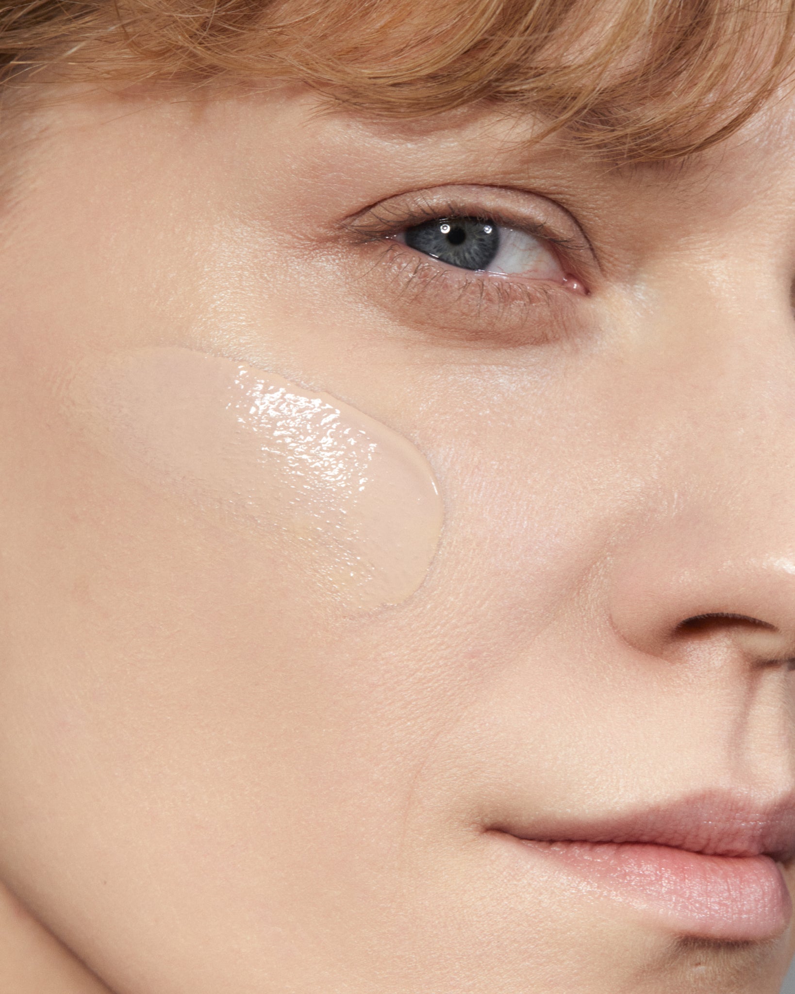 Semi-Matte Peptide Foundation