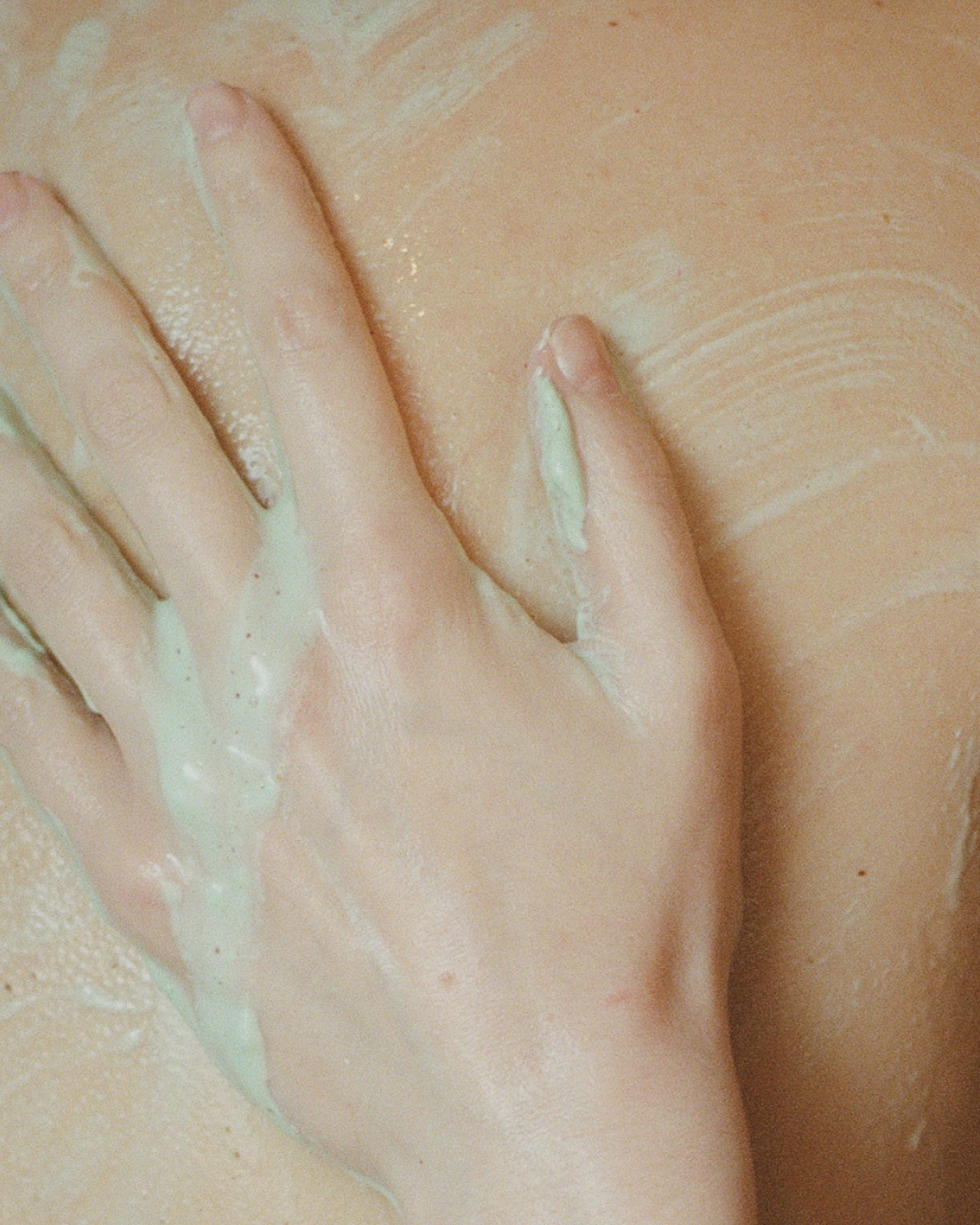 AHA+Mineral Body Peel